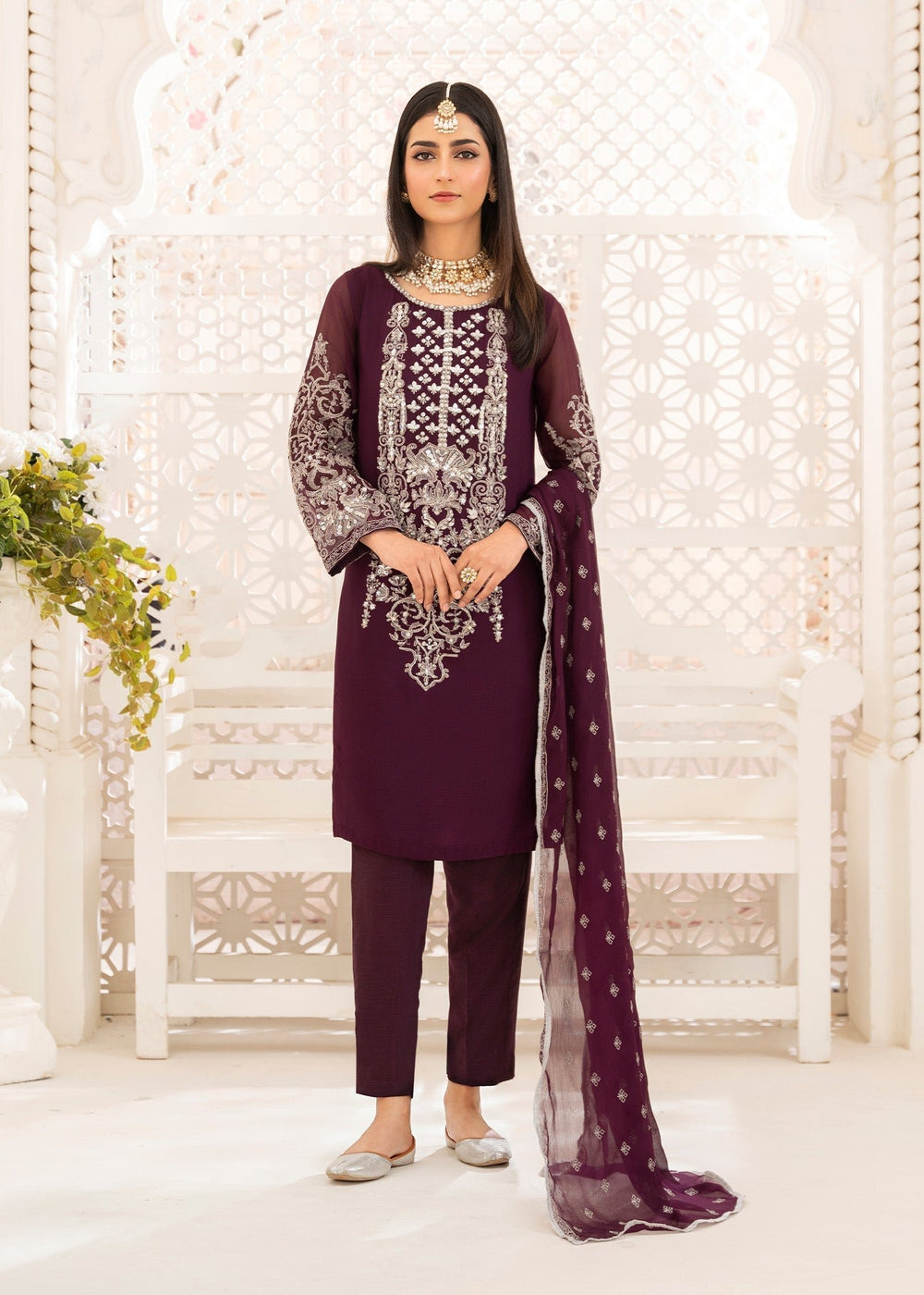 Kurta Set in Purple by Laleen - ITI5005 | Laam.pk