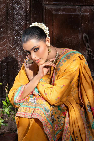 Kurta Set in Yellow by Lakhany