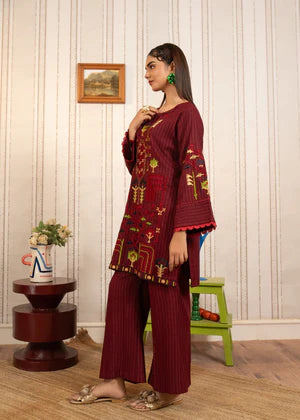 Kurta Set in Maroon by Hoorwani - URY7589